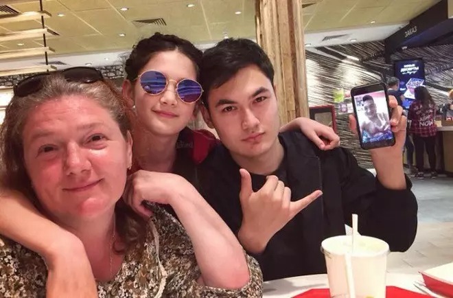 Các thành viên trong gia đình Văn Lâm.