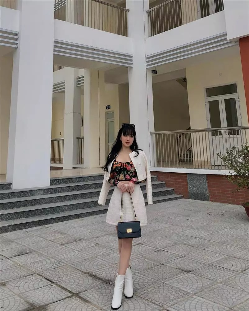 Gu thời trang đa dạng, sành điệu của Quế Linh.