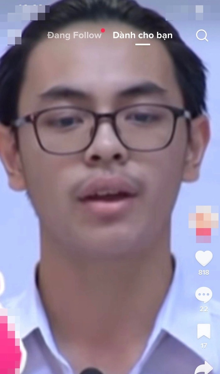 Con trai Cát Phượng có những chia sẻ đầy xúc động về mẹ. 