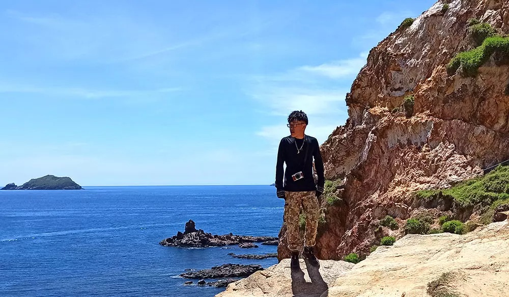 Được đến nhiều nơi khác nhau đã giúp Chương thay đổi nhân sinh quan của mình.