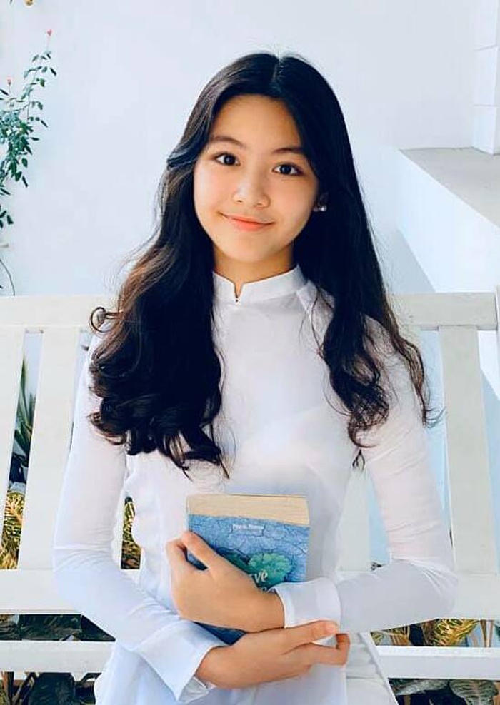 Lọ Lem - cô con gái xinh đẹp giỏi giang nhà nam MC