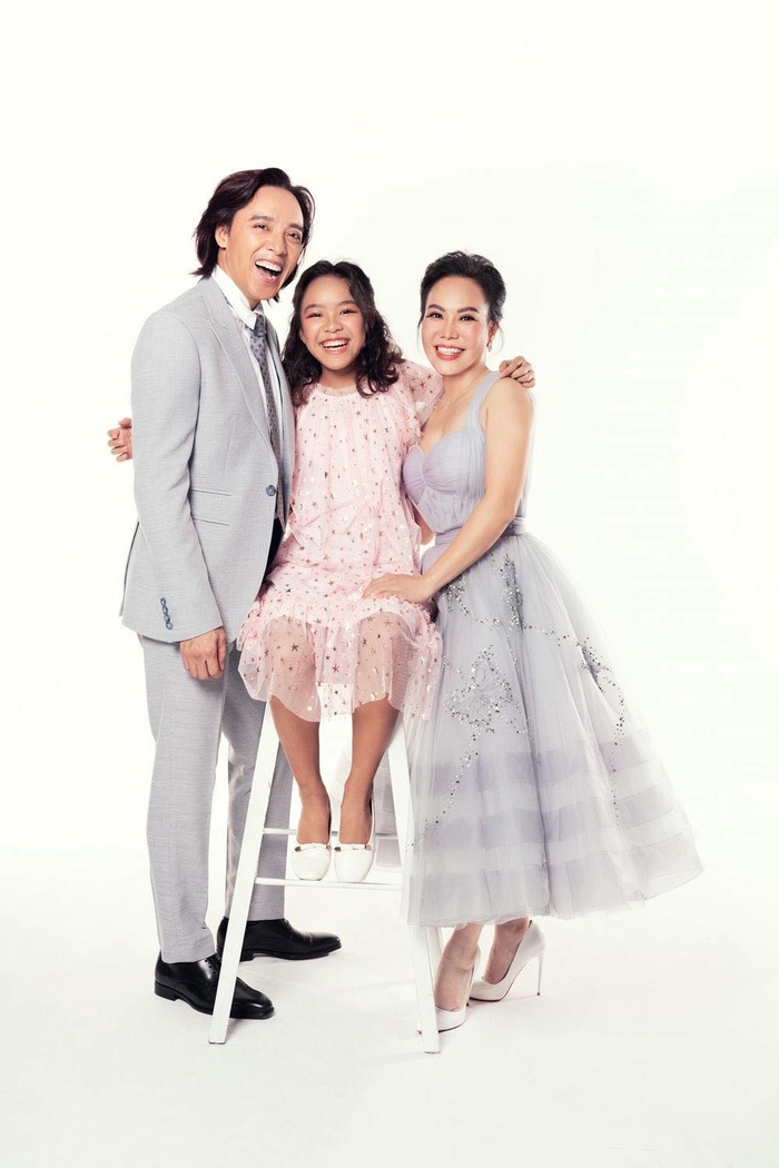 Bé Elyza Phương Vy là trái ngọt trong cuộc hôn nhân của Việt Hương - Hoài Phương.