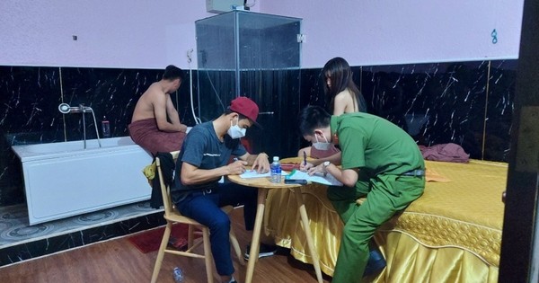 Công an bắt quả tang cơ sở massage M.H.C cho nhân viên khỏa thân xoa bóp cho khách