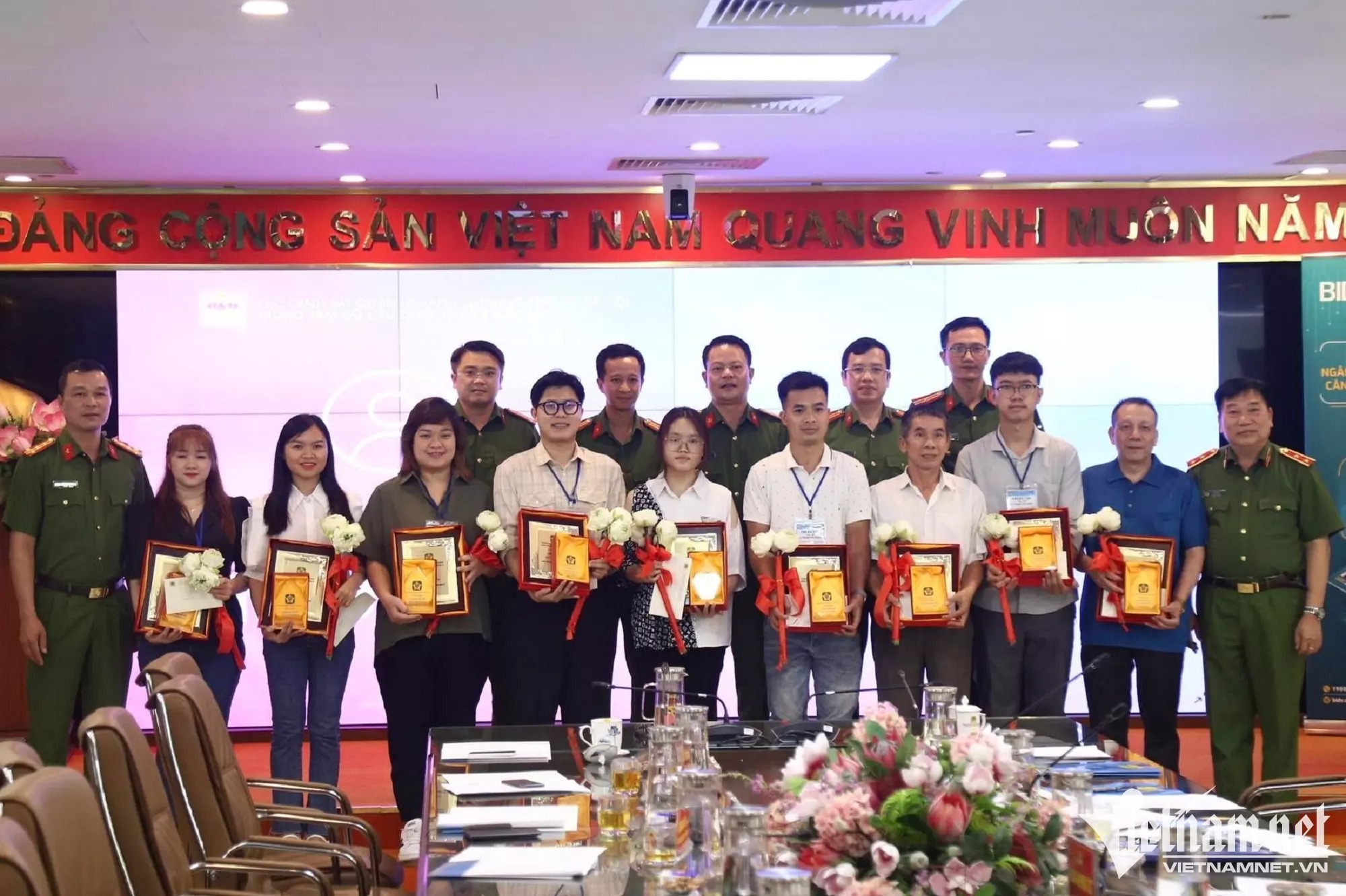 Những công dân đầu tiên được phê duyệt, kích hoạt tài khoản định danh điện tử 