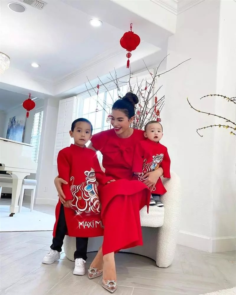 Phạm Hương theo đuổi hình tượng già dặn, chững chạc hơn so với nhiều người đẹp Vbiz cùng sinh năm 1991.