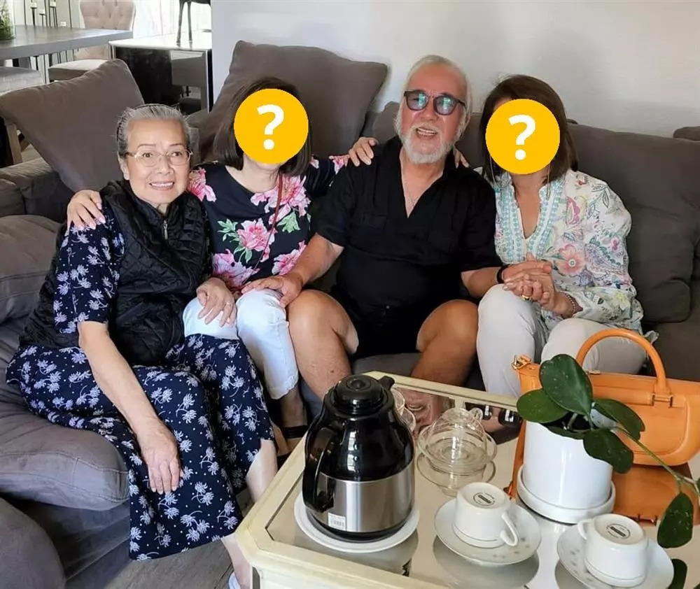 Bố mẹ Phương Uyên hội ngộ 2 người bạn cũ.