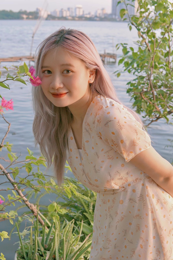 Hà Kiara sở hữu thành tích ấn tượng và nhan sắc xinh đẹp như hotgirl. Ảnh: FBNV.