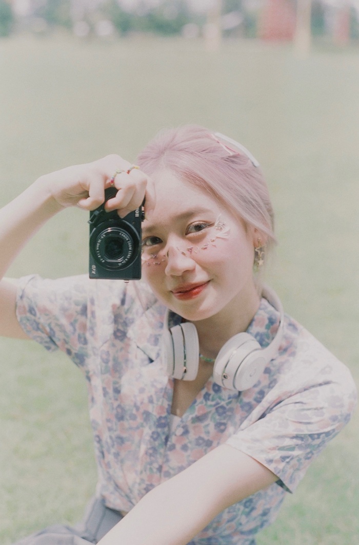 Năng động - tài năng - xinh đẹp là ba cụm từ dành cho cô bạn này. Ảnh: FBNV