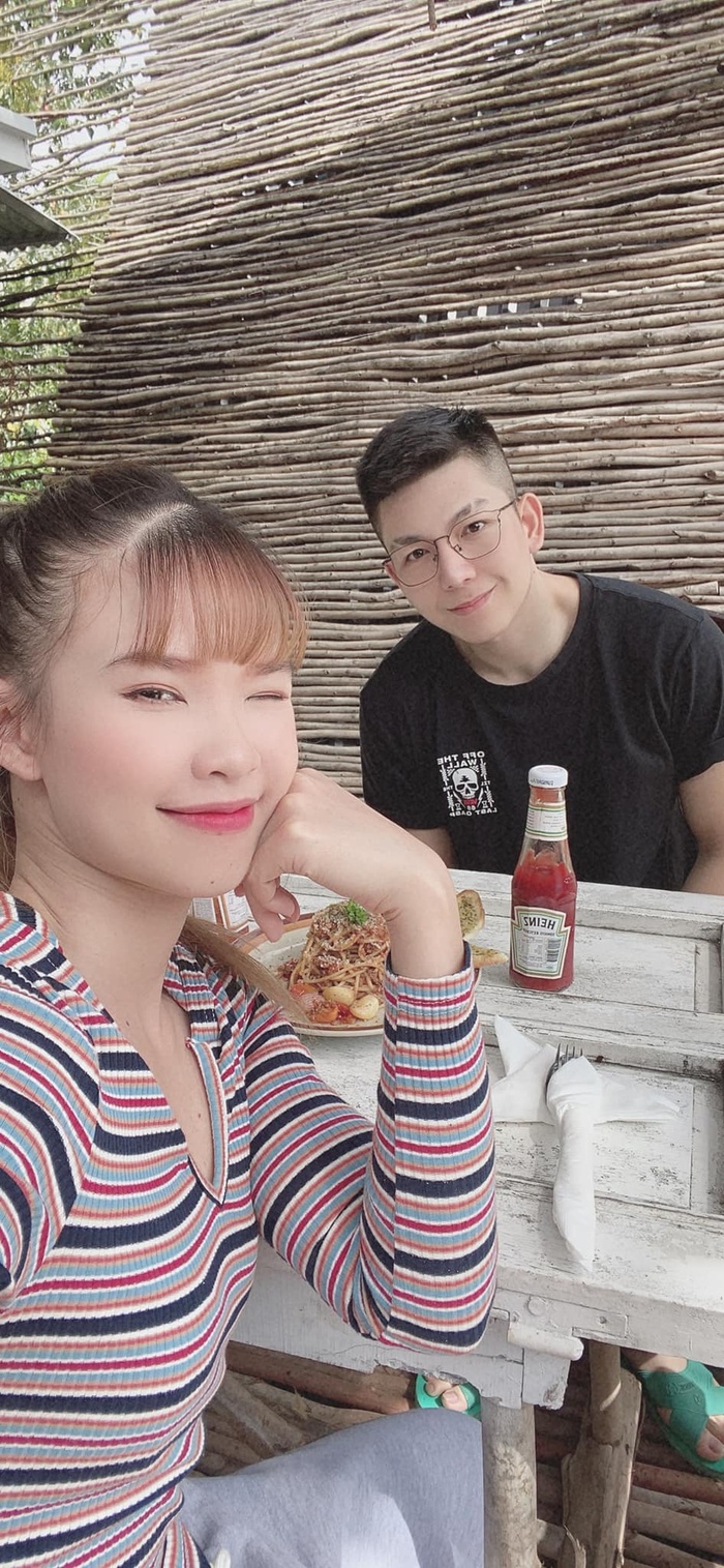 Trải qua 5 năm chung sống, nữ ca sĩ và chồng vẫn ngọt ngào như thuở ban đầu