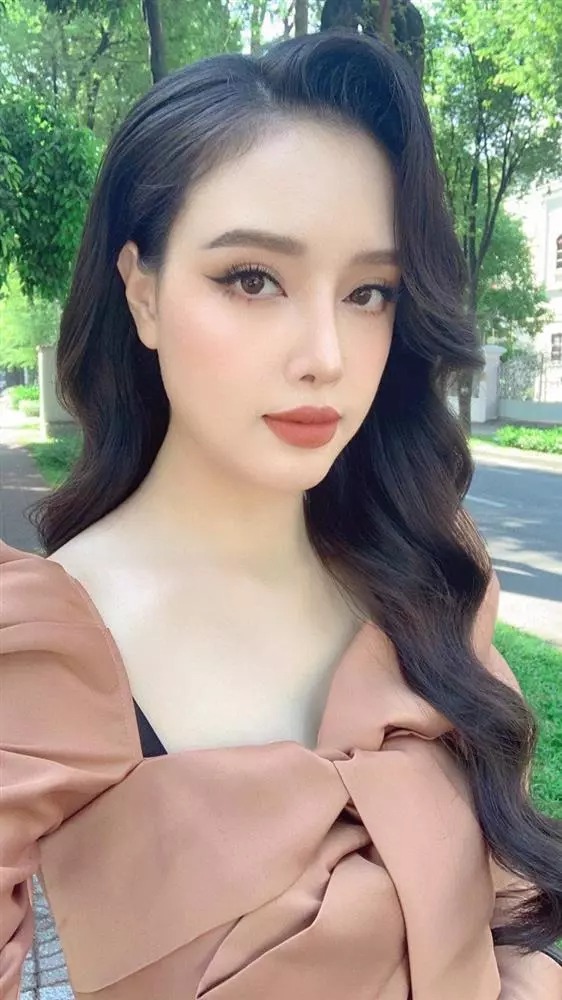 Khoảnh khắc mới nhất về em gái Mai Phương Thúy.