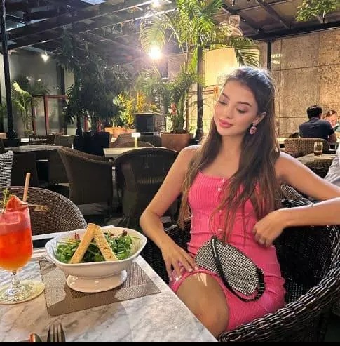 Bức hình Dianka khoe cách đây ít ngày. Dù tăng cân nhưng nàng WAGs nhìn rất xinh.