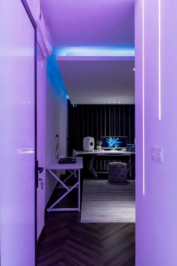 Mới đây, nữ diễn viên trẻ lần đầu khoe tổ ấm trong một hội nhóm rất đông thành viên tham gia.