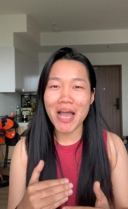 Mới đây, Lê Thụy đăng clip mới trên nền tảng TikTok. Lần xuất hiện này, TikToker gần 3 triệu follower lại khiến dân tình 