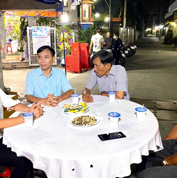 Nhạc sĩ Tô Hiếu và nghệ sĩ Thương Tín.