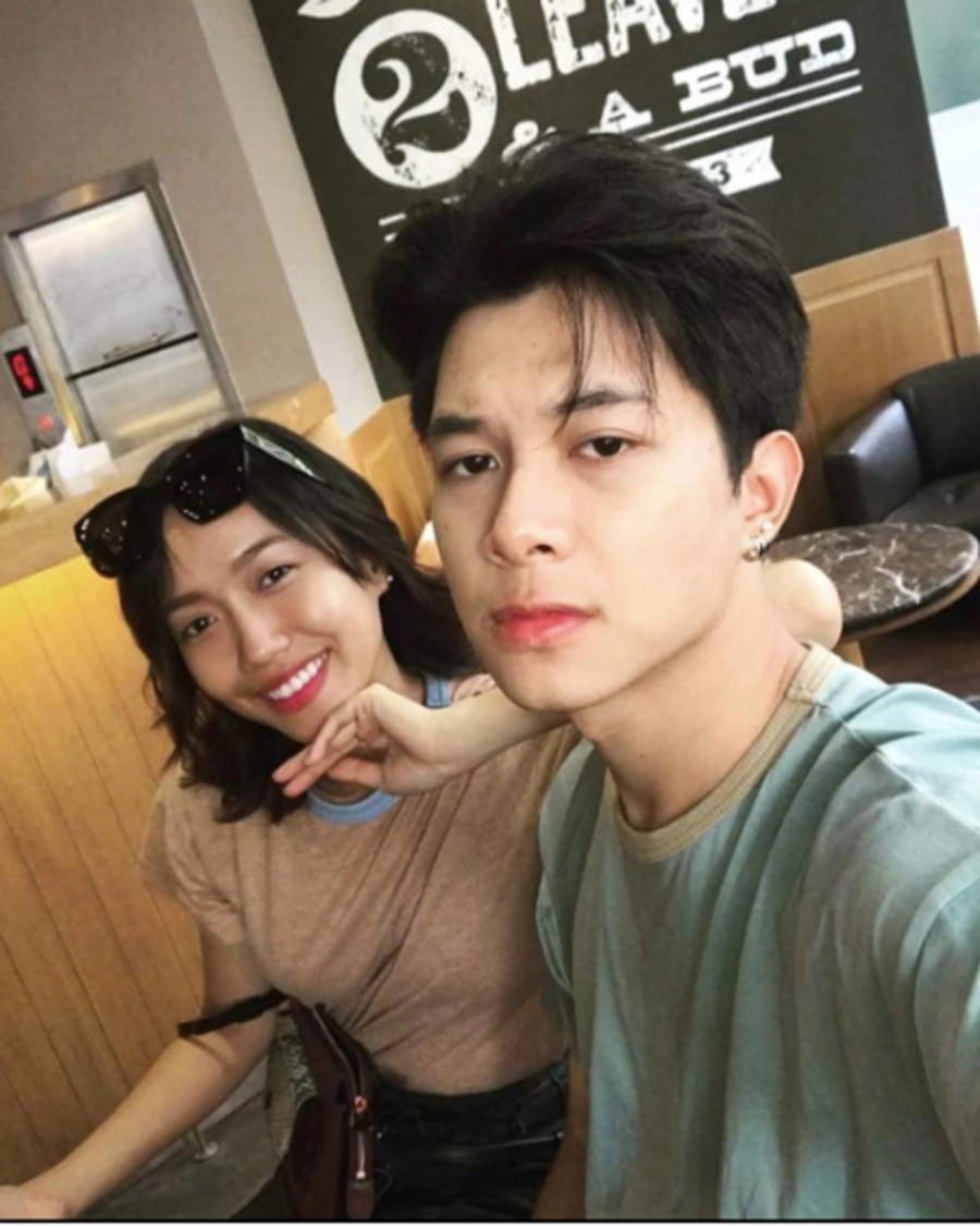 Sau đó, cả hai dần xuất hiện bên nhau nhiều hơn, pha đủ trò lầy lội trên mạng xã hội. Diệu Nhi cũng không ngần ngại nói đã là hoa có chủ khi bị trêu với đồng nghiệp. Về phía Anh Tú, trong một lần tham gia bữa trưa vui vẻ, anh đã không ngần ngại gọi Diệu Nhi là người yêu khi được MC đặt câu hỏi: 