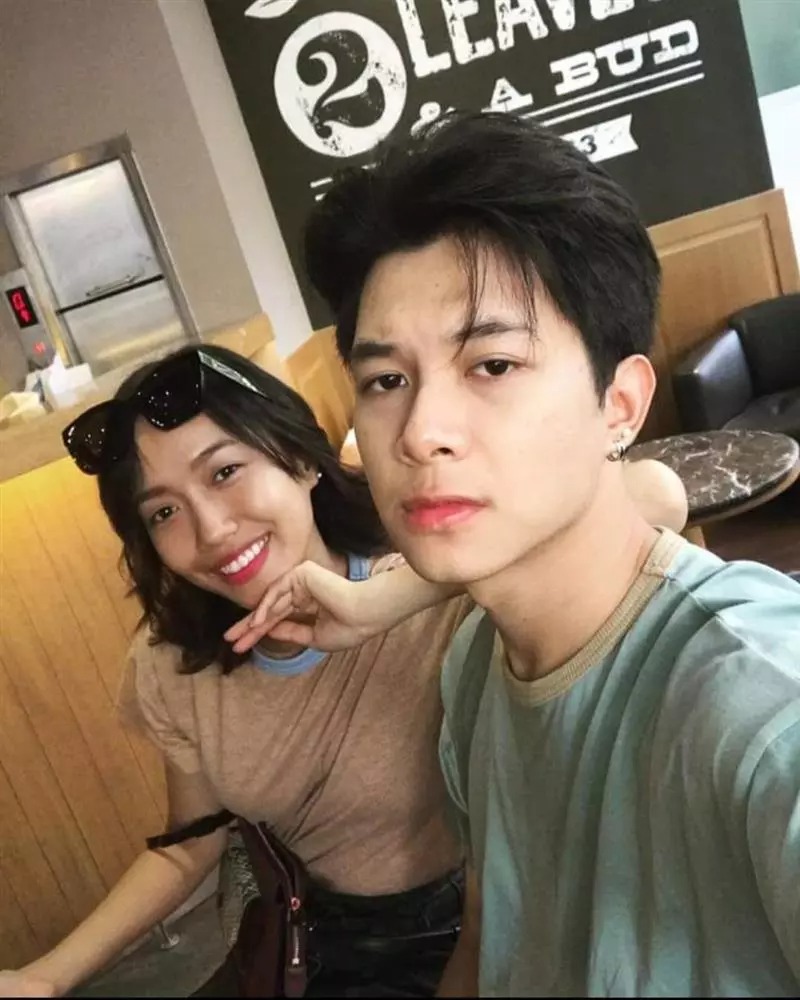 Diệu Nhi - Anh Tú được xem là cặp đôi đẹp của showbiz Việt, tới nay có 7 năm hẹn hò. Họ được khán giả yêu thích bởi tình yêu khá kín tiếng, không phô trương.