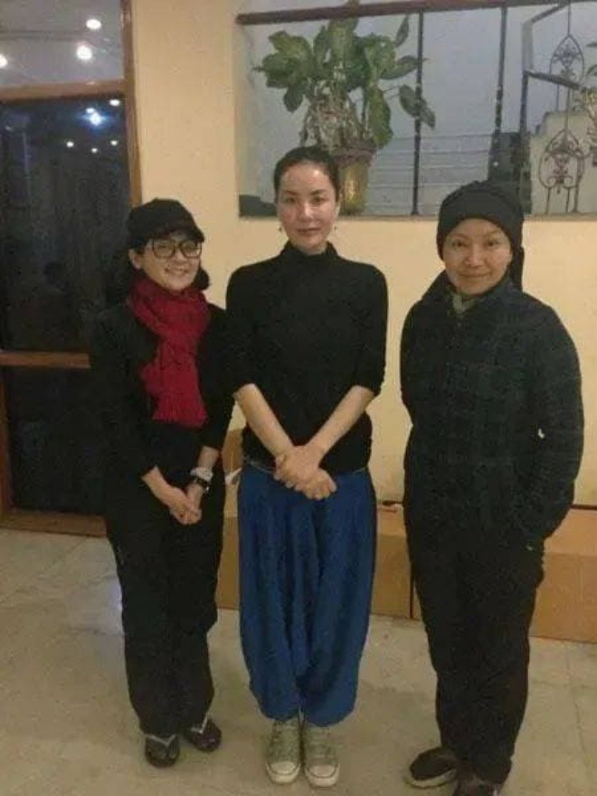 Dưới ống kính người qua đường, Vương Phi gây sốt, dễ hiểu vì sao Trương Bá Chi bị chê lép vế - 6