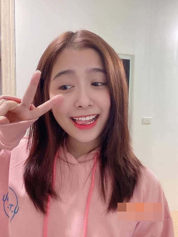 Tuy nhiên, mới đây, cô nàng đã làm dậy sóng MXH trong một buổi stream của mình khi có phát ngôn không chuẩn mực và cực kỳ phản cảm.