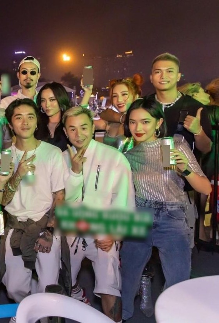  Dân tình bắt gặp 7749 lần Binz và Châu Bùi 