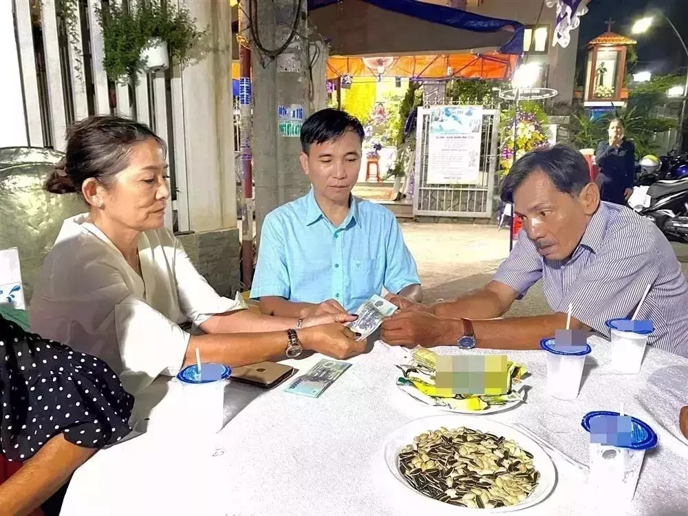 Cách đây không lâu, Thương Tín lộ vẻ ngoài tiều tụy, hốc hác.