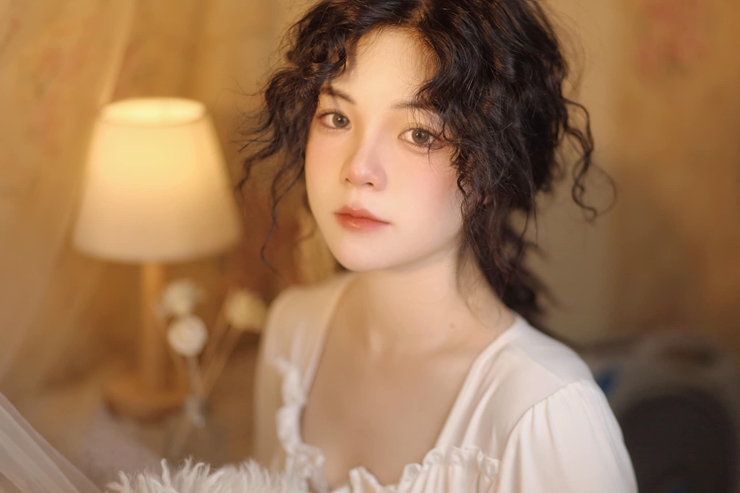 Cô gái quê Lạng Sơn có nước da trắng hồng, gương mặt tươi tắn.