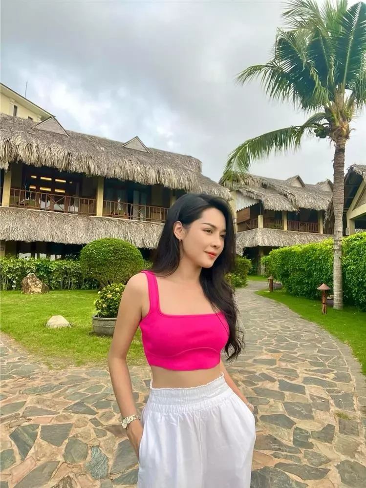 Chăm chỉ tập tành, body của Quỳnh cũng gây mê lắm nhé.