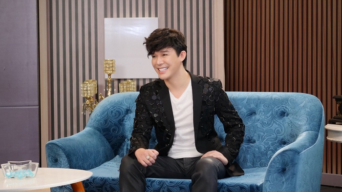 Nathan Lee bất ngờ có động thái lạ giữa lúc Thủy Tiên đăng đàn đính chính chuyện bản quyền ca khúc Giấc Mơ Tuyết Trắng.