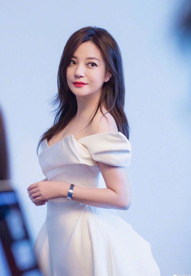 Thành Long, Triệu Vy từng bị tung ảnh ra vào sòng bạc. Ảnh: Sina.