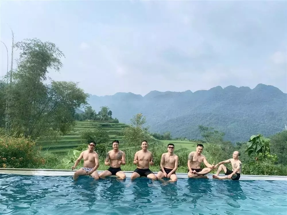 Cách đây 2 ngày, nam diễn viên đăng loạt ảnh du lịch sau 2 tháng 