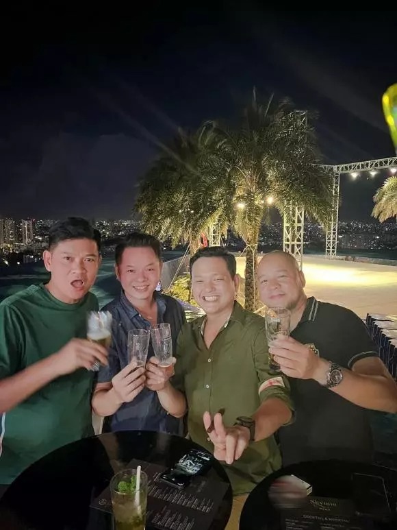 Ông xã Minh Hằng rất thân thiết với em trai của vợ.