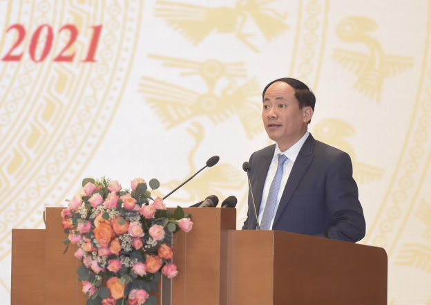 Trước đó, ông từng trải qua các vị trí Tổng giám đốc, Chủ tịch Hội đồng quản trị Tổng Công ty Cổ phần Bảo hiểm Bưu điện; Phó Tổng giám đốc, Tổng giám đốc Tổng công ty Bưu điện Việt Nam.