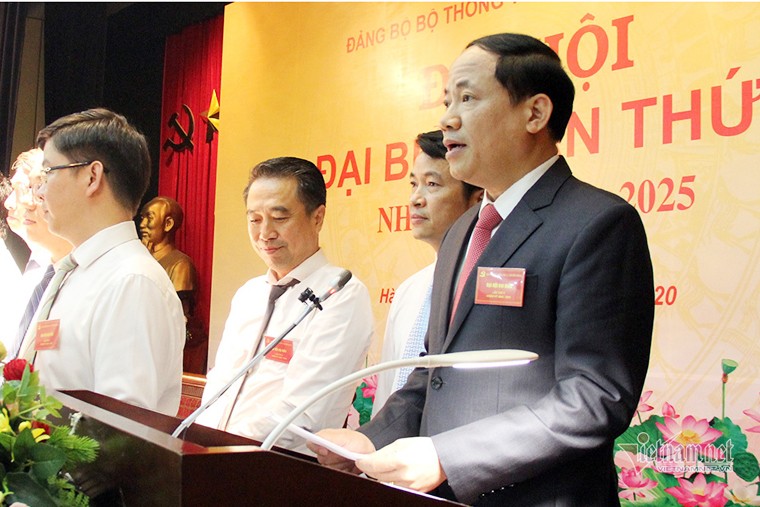 Tới tháng 12/2017, ông Tuấn được bổ nhiệm giữ chức vụ Chủ tịch Hội đồng thành viên Tổng công ty Bưu điện Việt Nam.