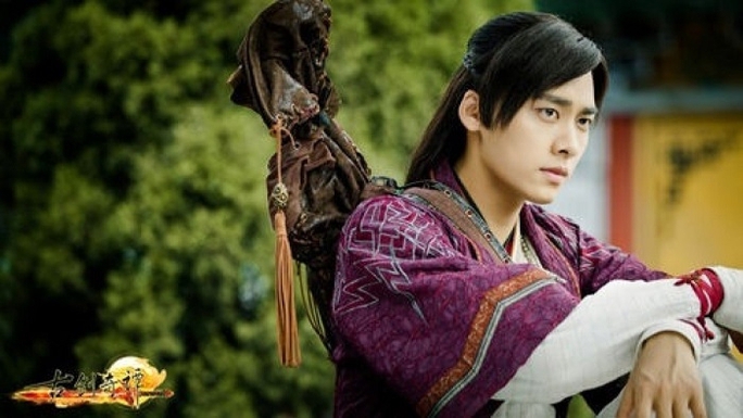 Lý Dịch Phong tiêu tan sự nghiệp vì bê bối mua dâm