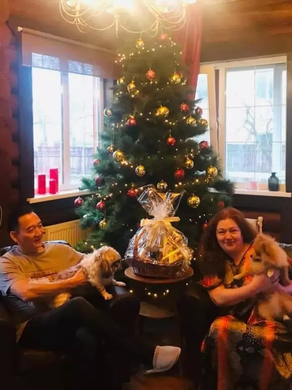 Được biết, ở Nga, gia đình Văn Lâm sinh sống tại Moscow. Lục tìm vào trang cá nhân các thành viên gia đình chàng thủ môn sẽ thấy thỉnh thoảng họ sẽ khoe về không gian sống của mình.