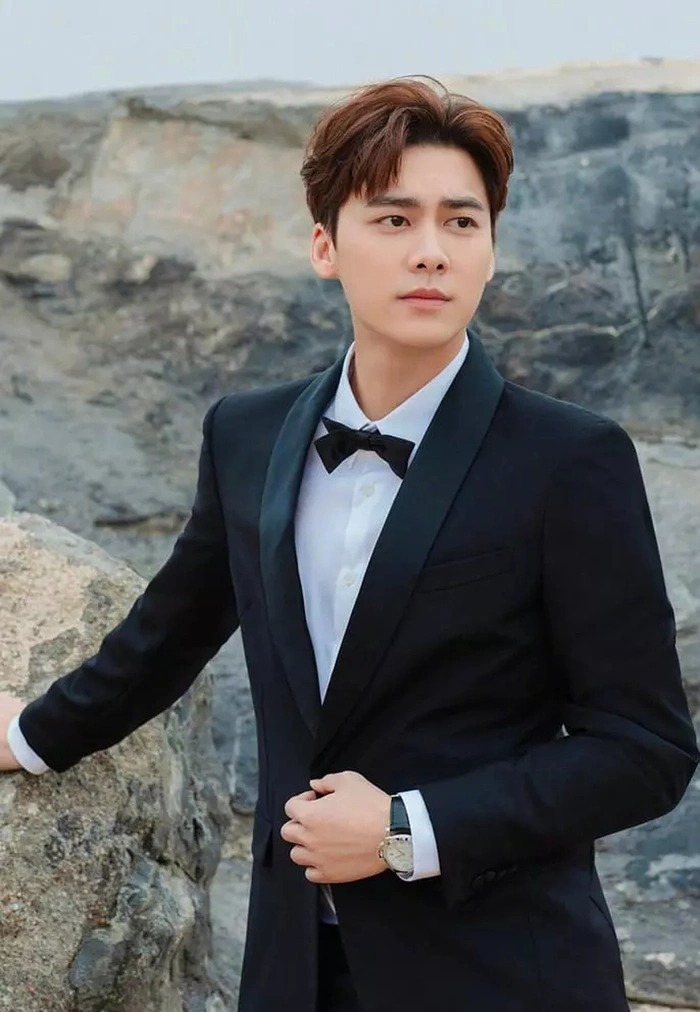 Nam diễn viên Lý Dịch Phong.