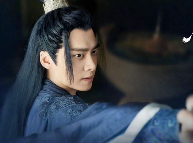 Lý Dịch Phong bị xoá tên khỏi các tác phẩm truyền hình gồm Cổ Kiếm Kỳ Đàm, Tru Tiên: Thanh Vân Chí, Ma Tước, Bí Ẩn Mà Vĩ Đại...