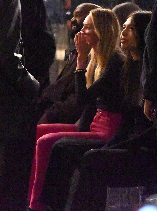 Ảnh thân thiết của Kanye West và thiên thần nội y Candice Swanepoel. Ảnh: Backgrid