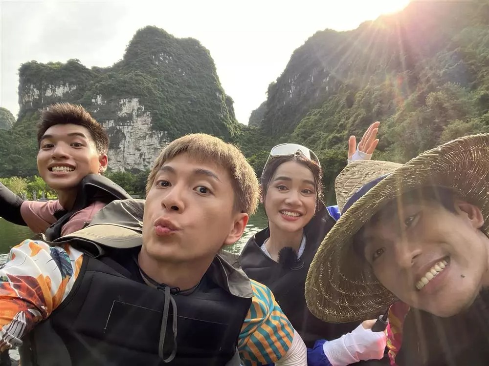 Ngô Kiến Huy và các đồng nghiệp.