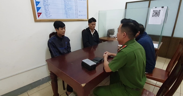 2 trong số 3 đối tượng tại cơ quan công an