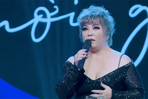 Ca sĩ Hà Lan Phương. 