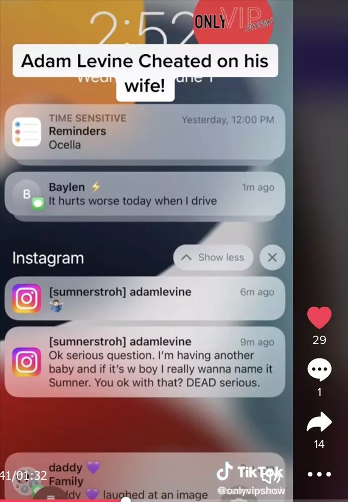 Tin nhắn của Adam Levine hỏi ý kiến Stroh về việc đặt tên con sắp sinh của anh và vợ theo tên cô