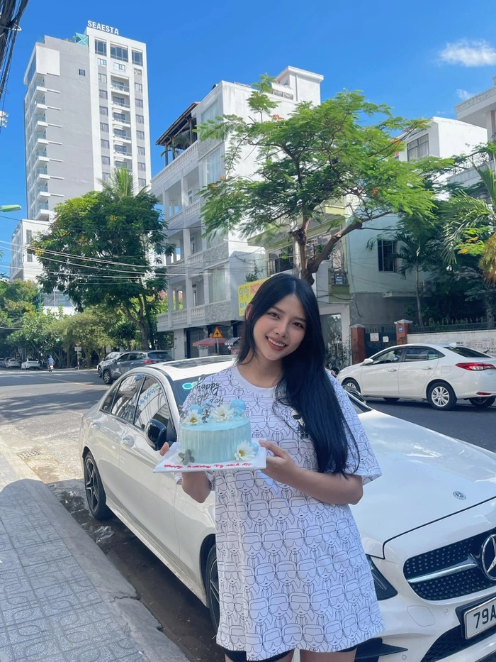 Huỳnh Khánh Vy đang mang bầu ở tuần 22.