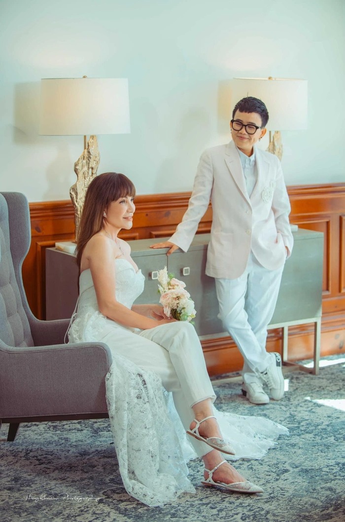 Cặp đôi Phương Uyên và Thanh Hà đã tổ chức đám cưới ngày 15/9 tại một phòng trà ca nhạc ở California, Mỹ.