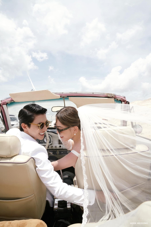 Nhìn nụ cười rạng rỡ là đủ biết cô dâu chú rể tương lai đang hạnh phúc thế nào.