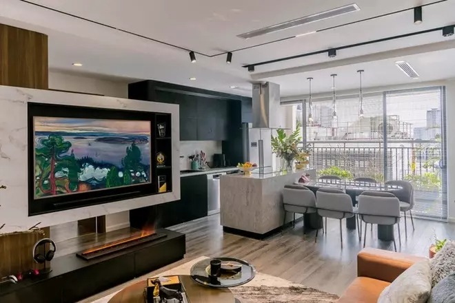 Không gian nhà bếp được nối liền với phòng khách.