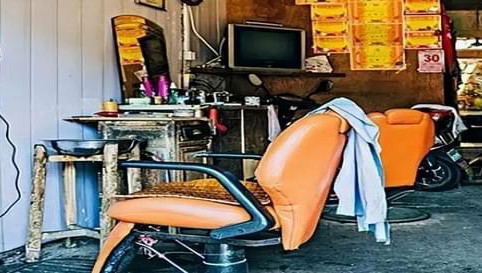 Thắng Vinh mơ ước thành ông chủ tiệm cắt tóc. Ảnh minh họa 163