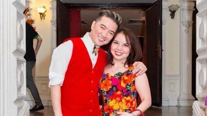 Minh Hạnh là người đã đồng hành cùng anh trai Đàm Vĩnh Hưng suốt mọi chặng đường của trong cuộc sống.