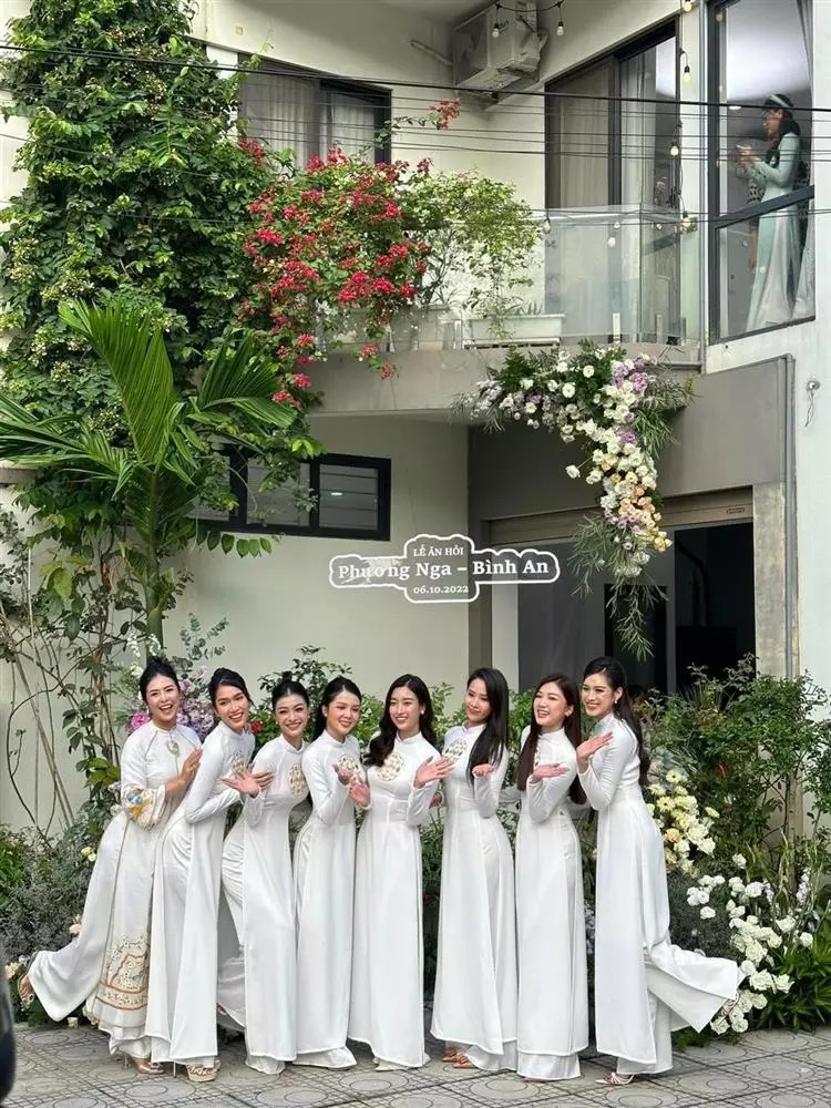 Dàn phù dâu nhà gái toàn hoa hậu, á hậu, diễn viên... làm sáng bừng cả khung hình