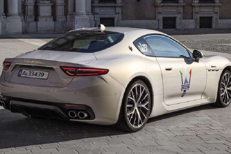 Được biết, Maserati GranTurismo là một mẫu xe hiệu suất cao nhưng lại hướng đến sự thoải mái cho người dùng ở chặng đường dài, nó vẫn rất mạnh mẽ khi vận hành nhưng lại không khô cứng như các mẫu siêu xe. Những điều này đã được hãng thử nghiệm.