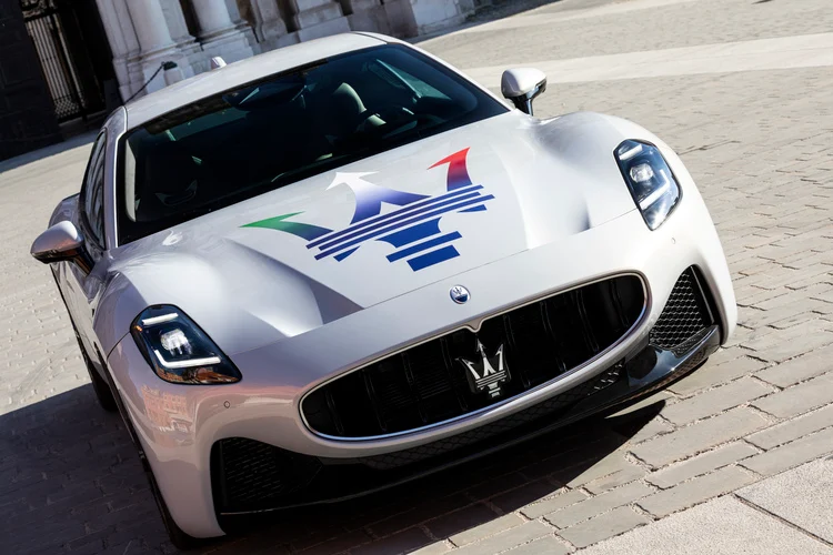 Hãng xe Ý hiện vẫn chưa công bố giá xe Maserati GranTurismo 2022 và thời gian ra mắt chính thức của mẫu xe này, nhưng khả năng cao là rơi vào cuối năm nay. Video: Giới thiệu Maserati GranTurismo Trofeo thế hệ mới.